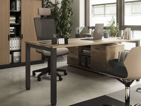 Bureau individuel sur crédence