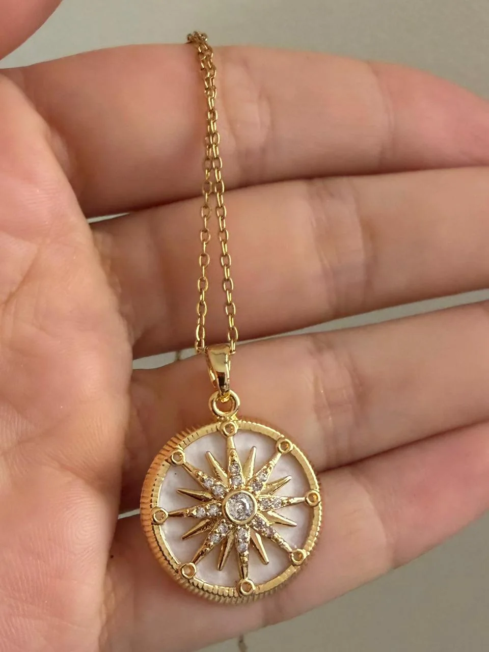 Collier Soleil Nacre Doré