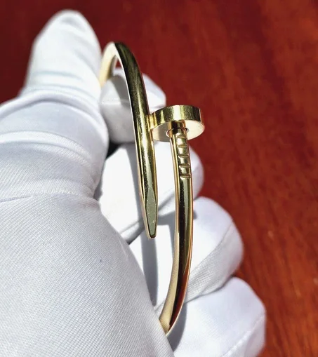 Bracelet clou