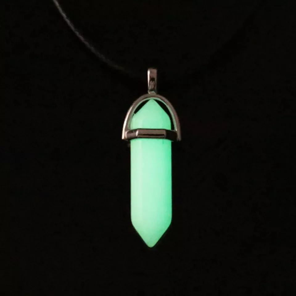 Collier piere lumineux