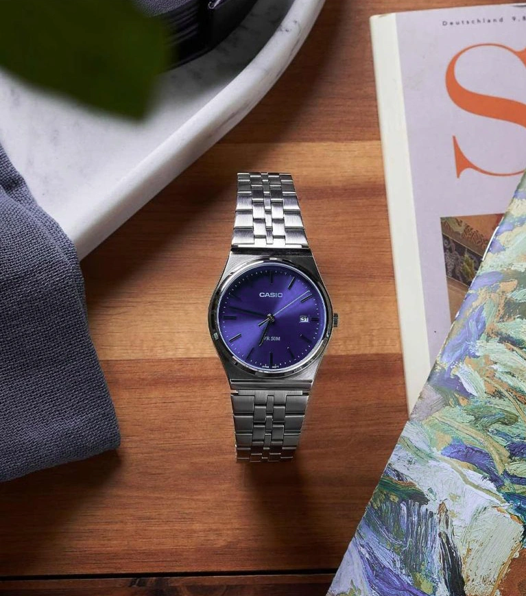 Montre Casio de luxe violette pour homme