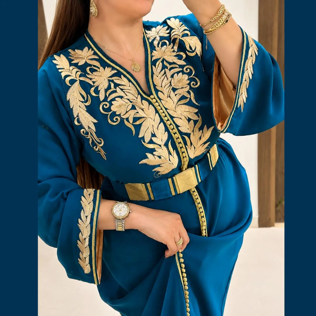 قفطان الطرزة الذهبية الفاخرة