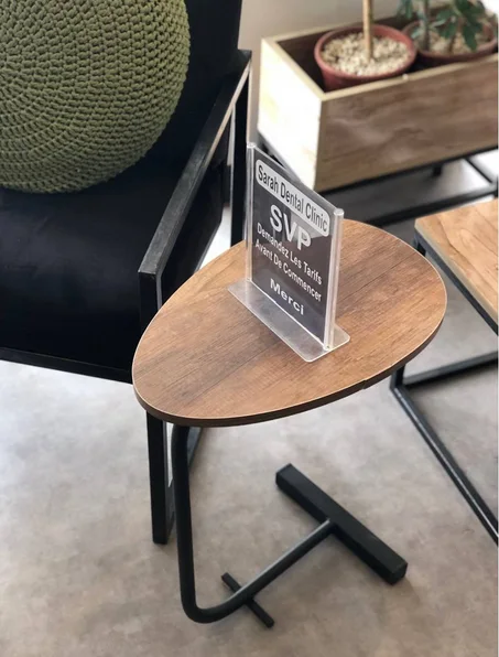 طاولة passe-partout الجانبية