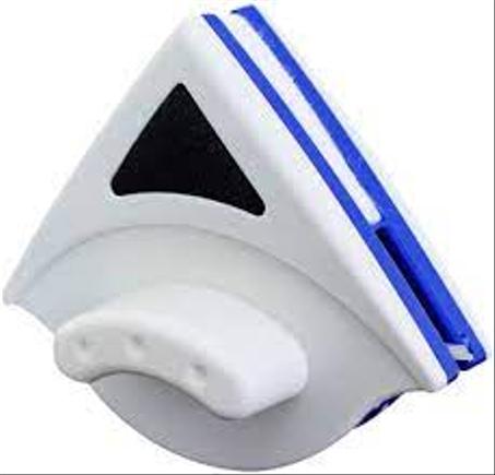 منظف زجاج مزدوج الوجه بمغناطيس قوي AA32