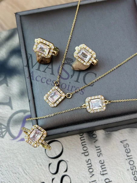 Ensembles colier + Gourmet + Bague + Boucles 25