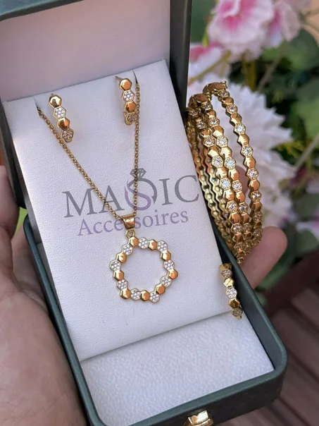 Ensemble chahda collier + 3 bracelet + bague + Boucles