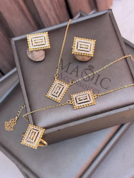 Ensemble collier + gourmet + bague et boucles inoxydable