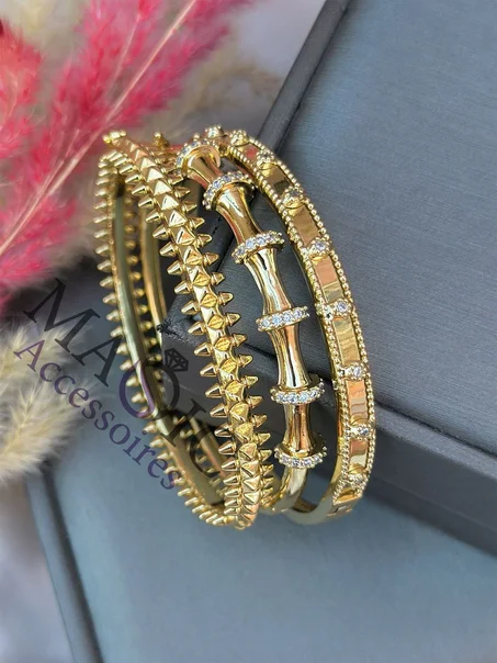 ثلاثة أساور، مزيج مثالي من الفخامة والجمال