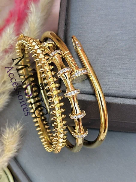 ثلاثة أساور، مزيج مثالي من الفخامة والجمال