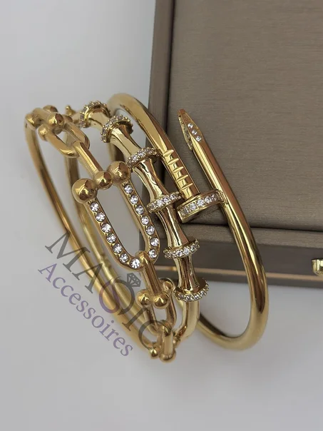 Trois Bracelets tendance en acier inoxydable