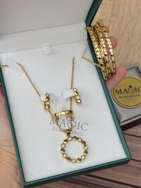 Collier chahda + bague + boucles + 3 bracelets