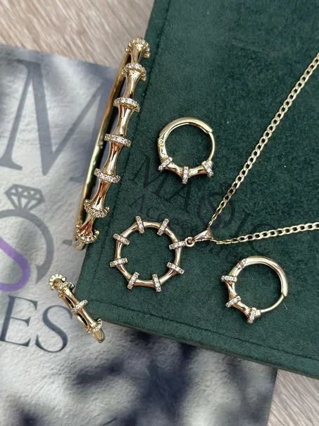 Ensemble collier + bracelet + bague et boucles inoxydable