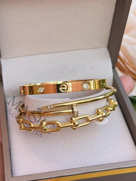 Trois Bracelets en acier inoxydable