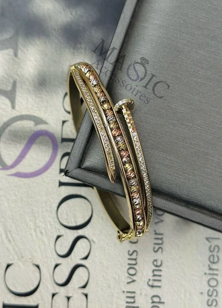 Bracelet avec boulles en acier inoxydable