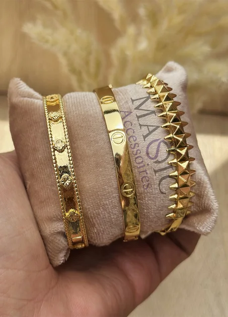 ثلاثة أساور، مزيج مثالي من الفخامة والجمال