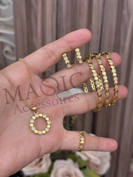 Ensemble chahda collier + trois bracelets + bague + Boucles