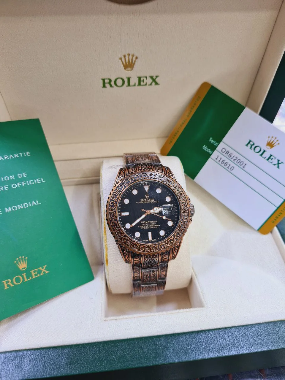 Montre ROLEX Multicolore - ساعة أنيقة منقوشة