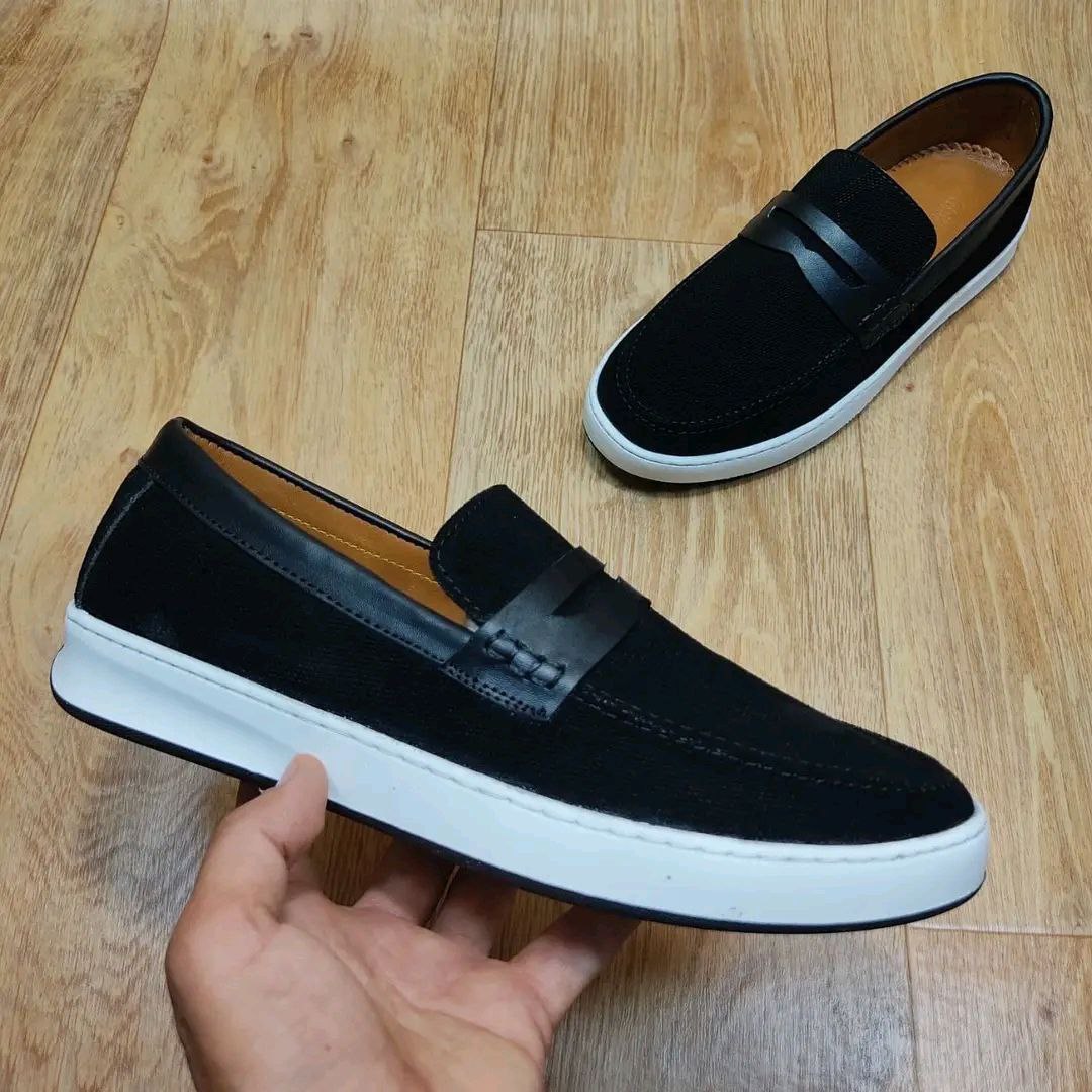 MOCASSINS EN CROÛTE DE CUIR À SEMELLE TRANSLUCIDE