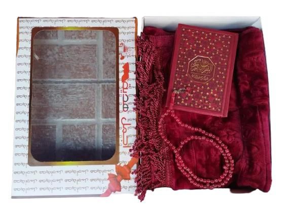 باك3 في 1 مكون من سجادة +مصحف +تسبيح +علبة أنيقة للتقديم