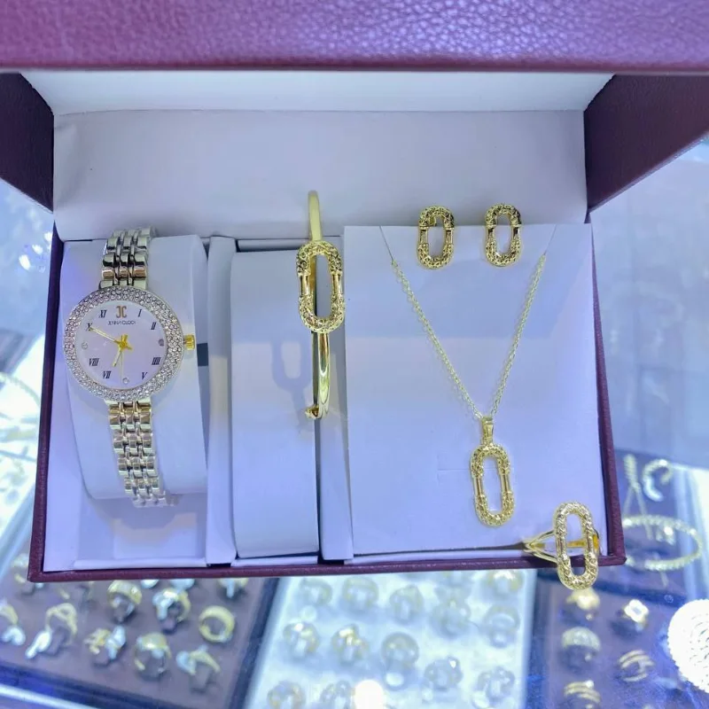 Coffret cadeau pour femme : Collier + Boucles d'oreilles + Bracelet + Montre de luxe+ Bague / ساعة فاخرة+ قلادة + اقراط + سوار+ خاتم