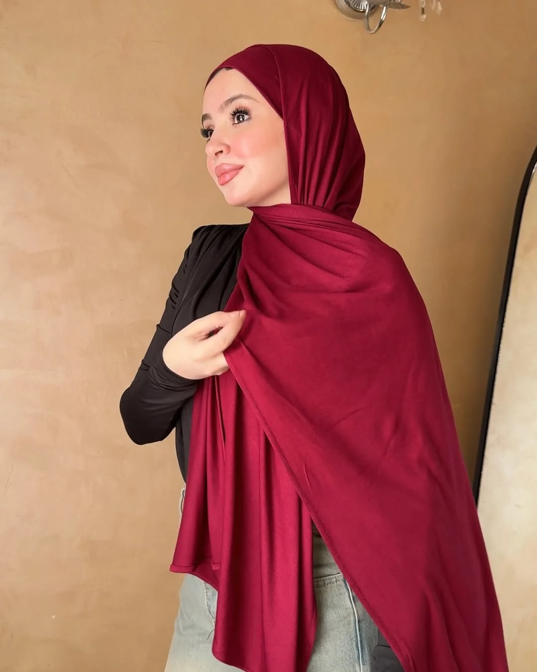 Jel en lycra avec bonnet / Tailles : 190 cm x 60 cm