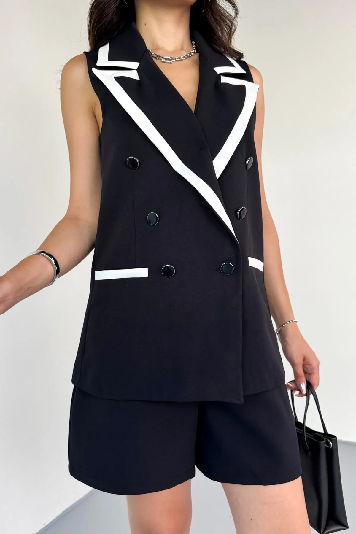 Ensemble gilet sans manches et bermuda