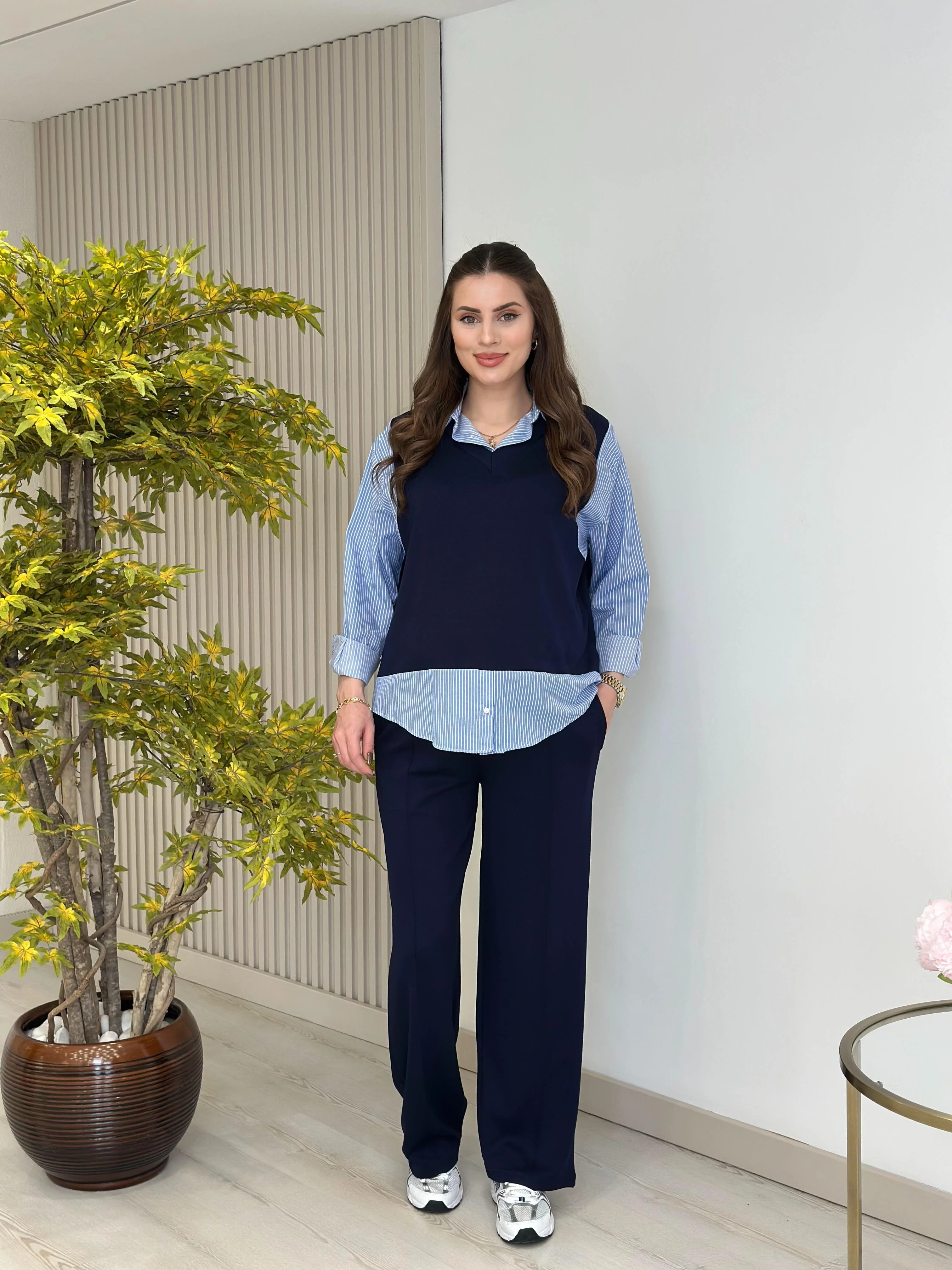 Ensemble rayé avec détail de chemise