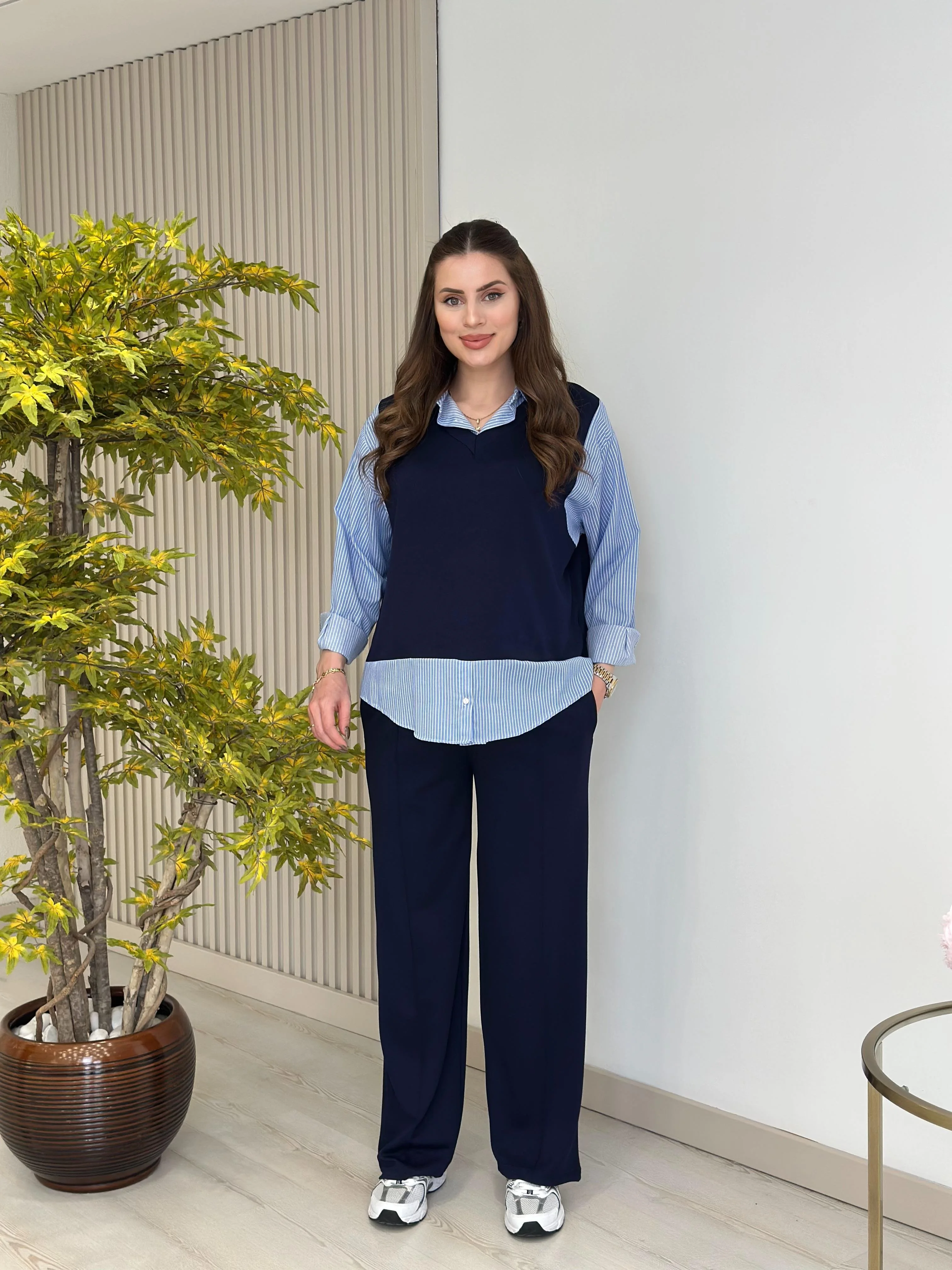 Ensemble rayé avec détail de chemise
