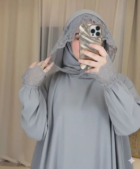 عباية طقم الصلاة "الأنيق": ستر وراحة بلمسة دانتيل عصرية