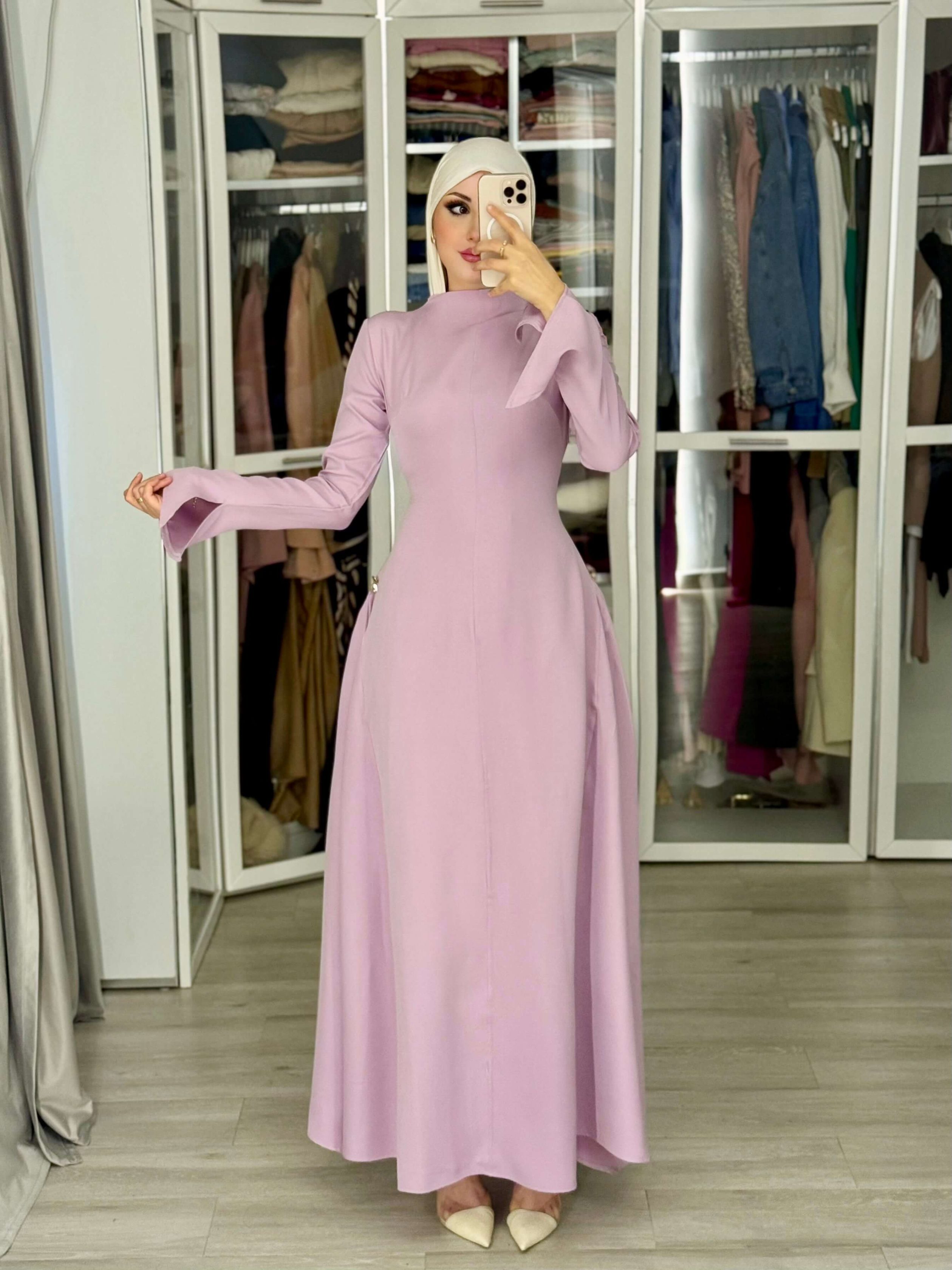 فستان نسائي أنيق وجذاب