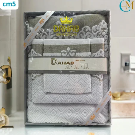 فوطة مكونة من ثلاث قطع