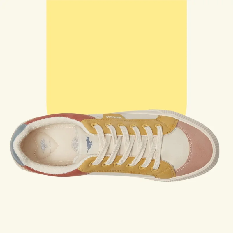 حذاء رياضي مريح من الفوم المخملي للنساء