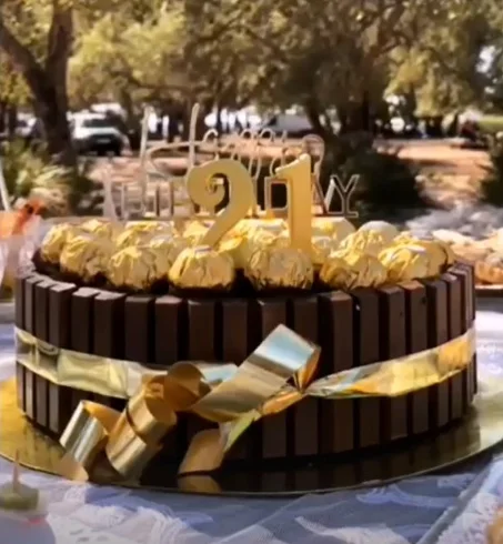 Cake ferrero rocher