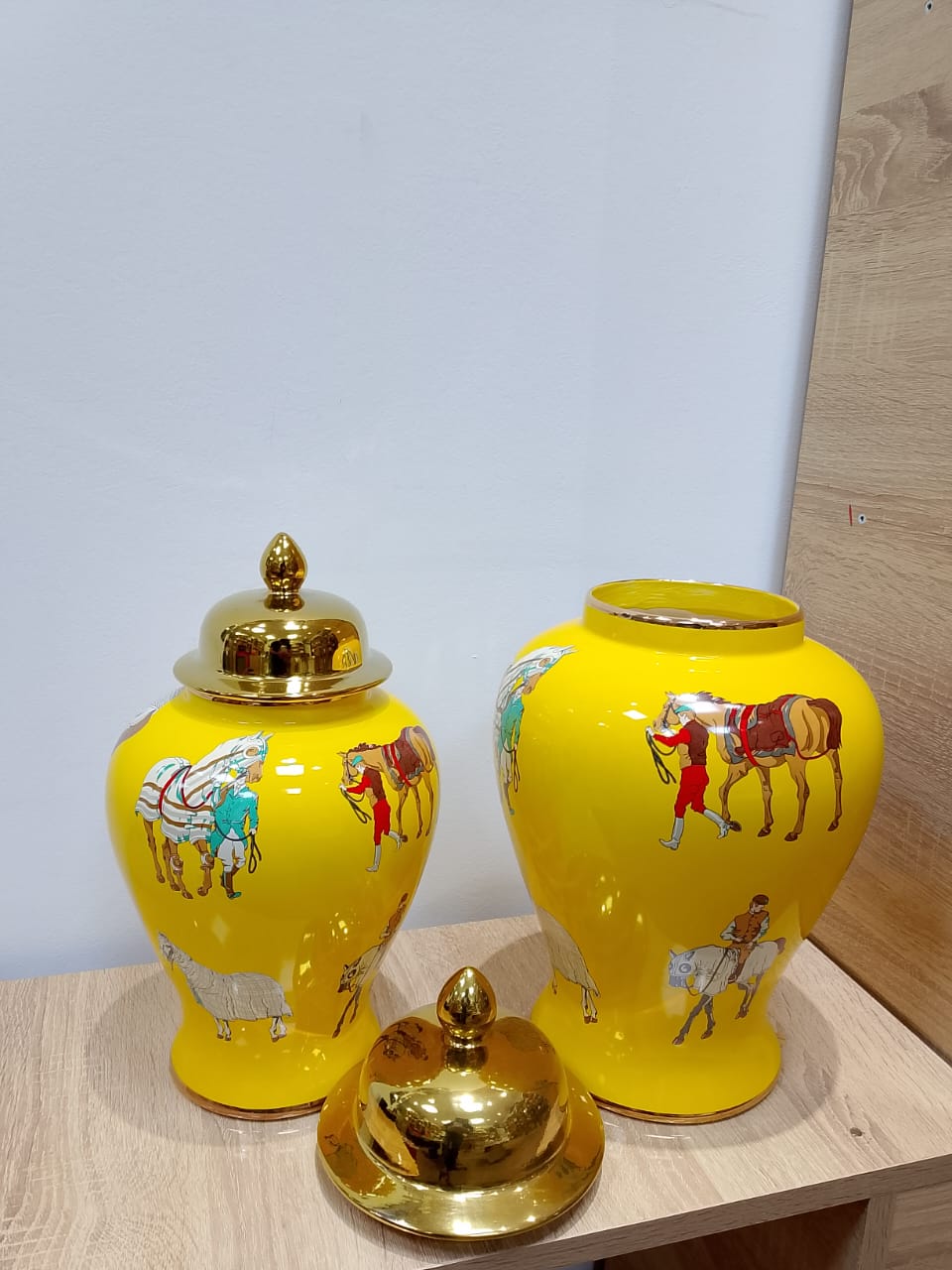 Deux vase en porcelaine Hermes