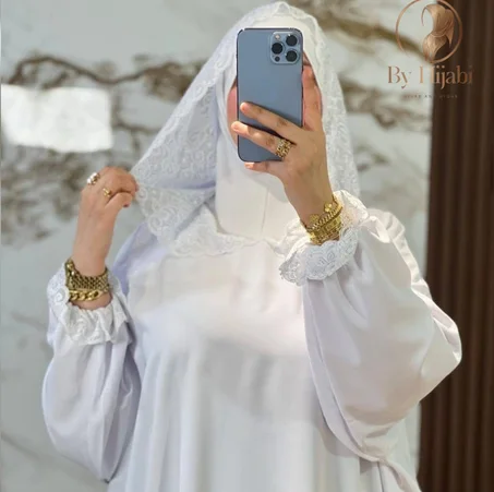 ABAYA DE PRIERE A CAPUCHE