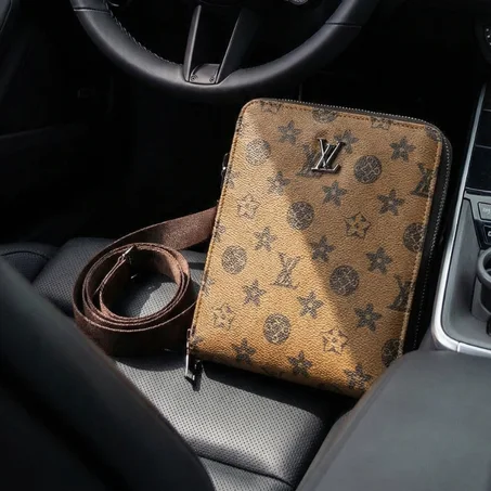 " SACOCHE DE LUXE  Louis Vuitton " متوفرة لدينا بأفضل سعر تنافسي+🔥استفد من هذا العرض الأن