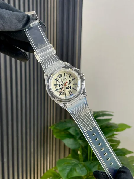 ساعة POLISH 2026 🔥عرض خاص!👈خصومات رهيبة بمناسبة Black Friday🔥مرفوقة مع علبة🔥😍