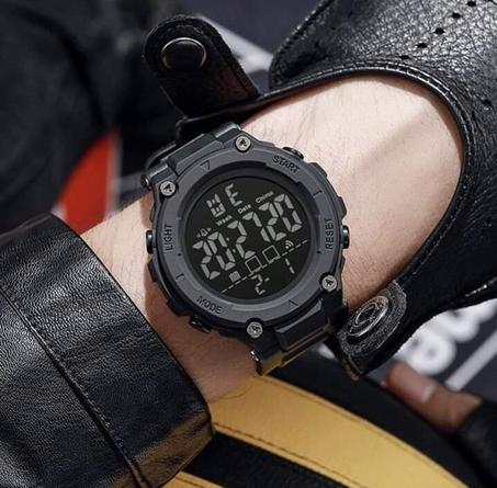 ساعة ديجيتال