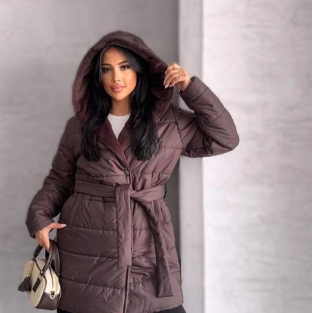 Doudoune élégante à ceinture – Style hiver chic