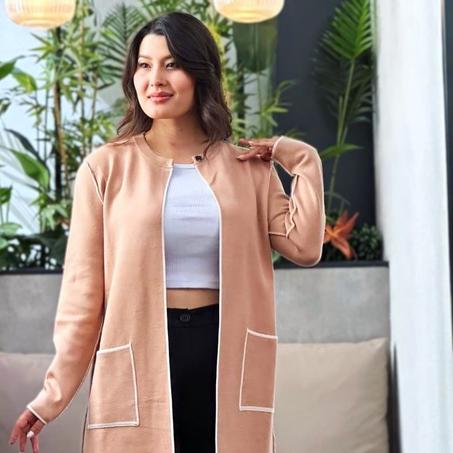 Cardigan long beige camel  taille standard – Élégance & Confort