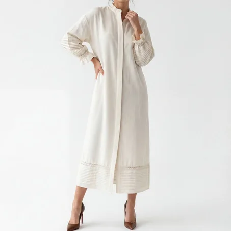 Robe Longue  "Épure & Dentelle" – Blanc Cassé