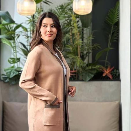 Cardigan long beige avec bordure contrastante taille standard