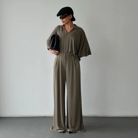 Ensemble Signature Fluide le chic minimaliste sans effort