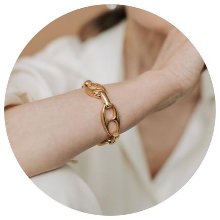 أساور أنيقة