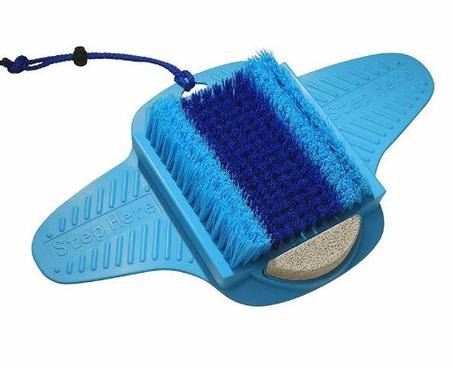 فرشاة الاستحمام لتقشير وتنظيف القدمين