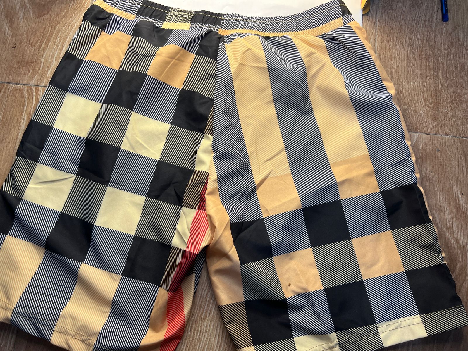 short burberry beige