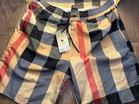 short burberry beige