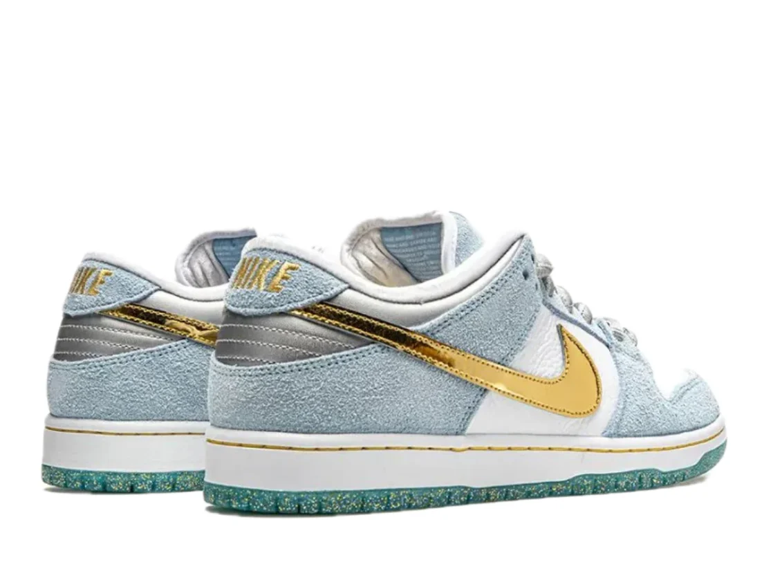 Nike SB Dunk Low Pro Sean Cliver “Holiday Special