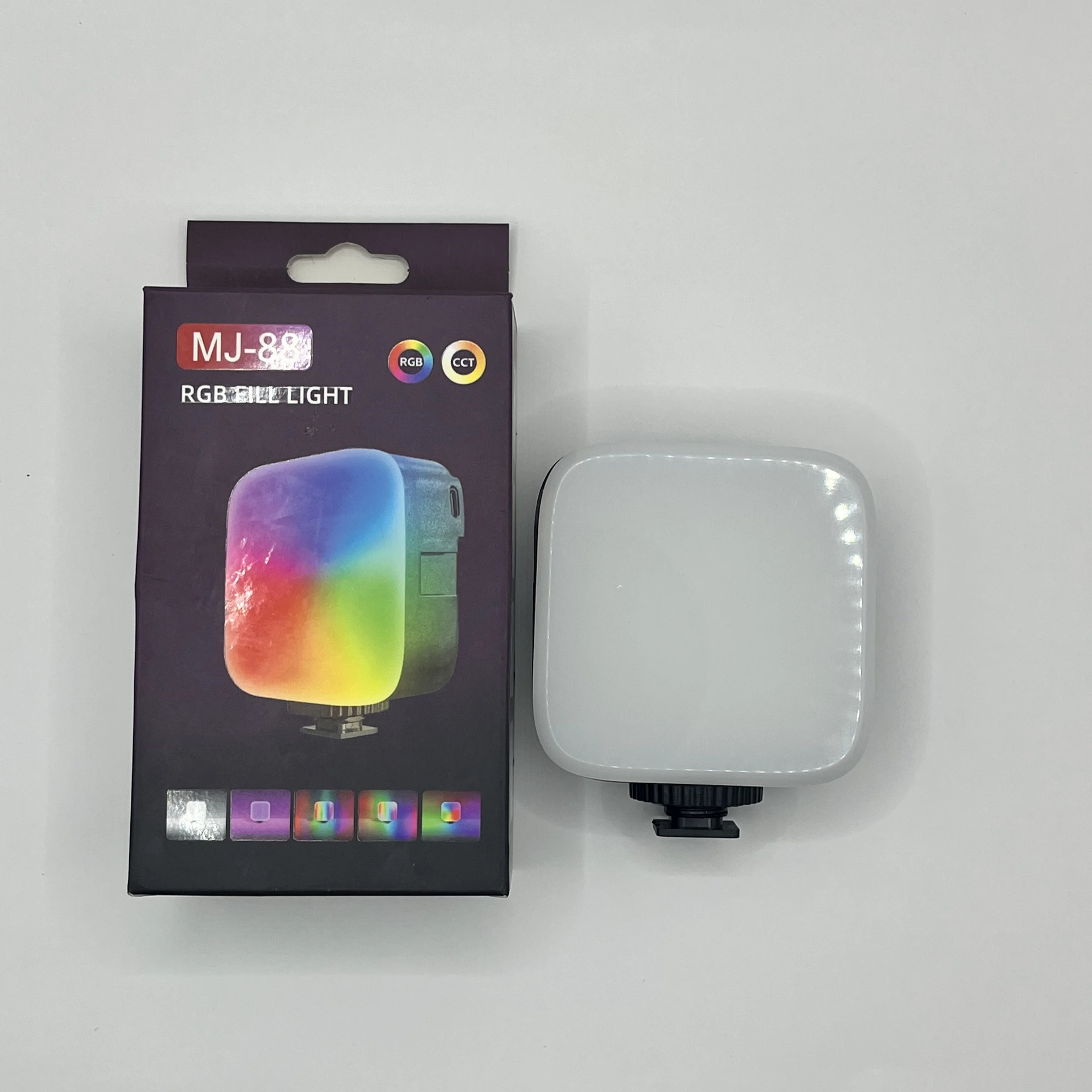 مصباح MJ-88 RGB Fill Light المحمول — استديو إضاءة احترافي وملون في جيبك!