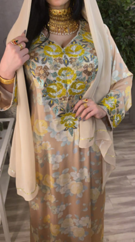 Mkhaweer-المخاوير  بالشيله الإماراتية